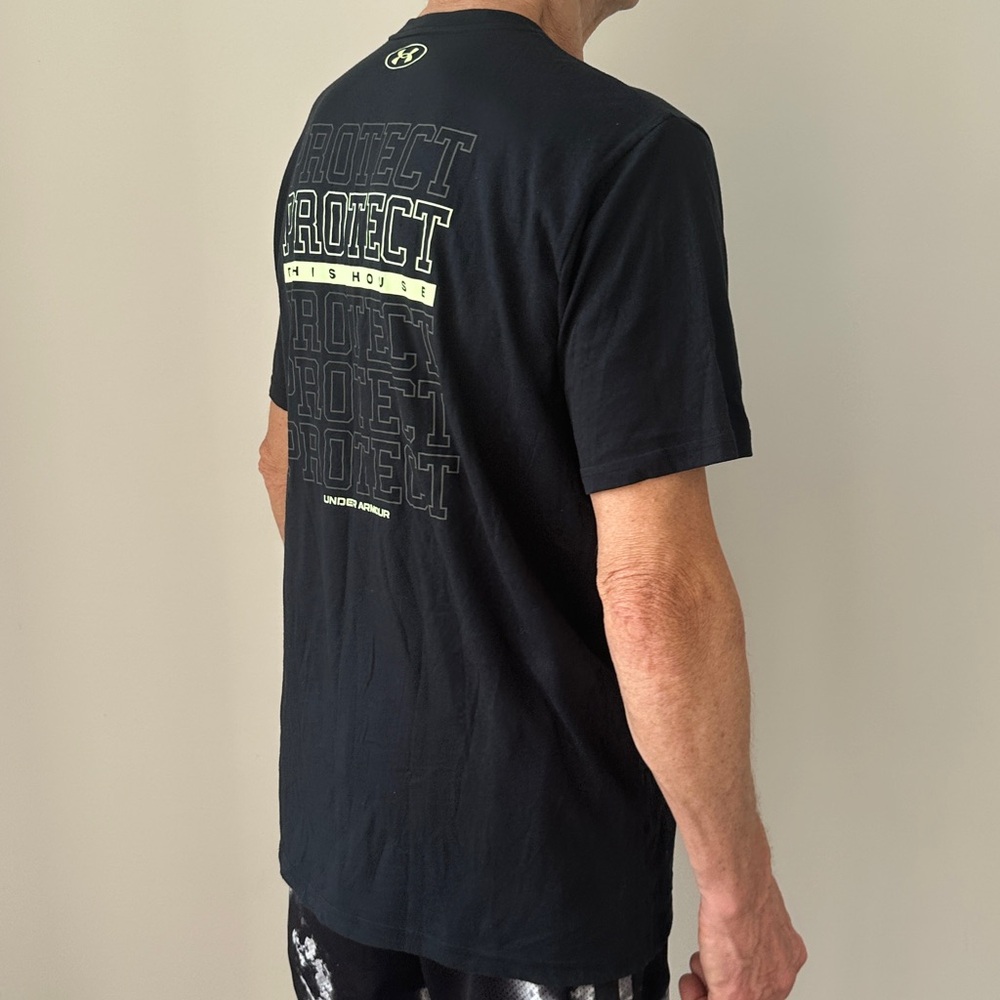Under Armour Men's Black Short Sleeve Tee - Picture 12 of 17